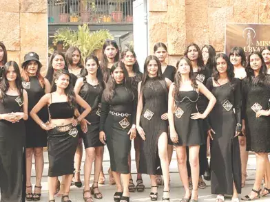 Jaipur: मिस कैटेगरी की फीमेल मॉडल्स ने सीजन 4 में दिखाया जलवा Jaipur: मिस कैटेगरी की फीमेल मॉडल्स ने सीजन 4 में दिखाया जलवा