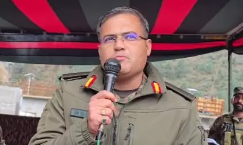 ऑपरेशन सद्भावनाः डोडा में क्रिकेट टूर्नामेंट का आयोजन, कर्नल महिपाल सिंह भाटी बोले-खेलते रहना जरूरी ऑपरेशन सद्भावनाः डोडा में क्रिकेट टूर्नामेंट का आयोजन, कर्नल महिपाल सिंह भाटी बोले-खेलते रहना जरूरी
