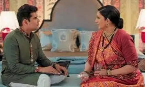 KSBKBT Spoiler: तुलसी अपने पति को मजा चखाने के लिए खेलेगी डबल गेम KSBKBT Spoiler: तुलसी अपने पति को मजा चखाने के लिए खेलेगी डबल गेम