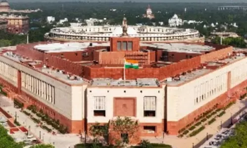 संसद के शीतकालीन सत्र में विपक्ष फिर एसआईआर पर चर्चा की मांग पर अड़ा संसद के शीतकालीन सत्र में विपक्ष फिर एसआईआर पर चर्चा की मांग पर अड़ा