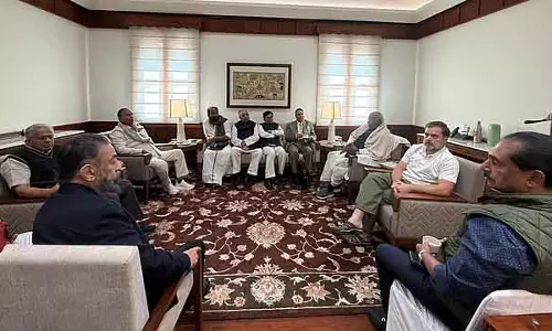 इंडिया अलायंस के MP खड़गे और राहुल ने मीटिंग की