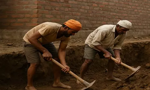 Bengal में घर बनाने के दौरान मानव कंकाल मिले Bengal में घर बनाने के दौरान मानव कंकाल मिले