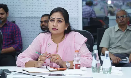 Cyclone Ditwah impact: आंध्र प्रदेश के गृह मंत्री ने हालात का जायज़ा लिया Cyclone Ditwah impact: आंध्र प्रदेश के गृह मंत्री ने हालात का जायज़ा लिया