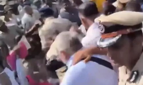 Bengaluru में नौकरी के इच्छुकों का विरोध, भर्ती अभियान की मांग तेज