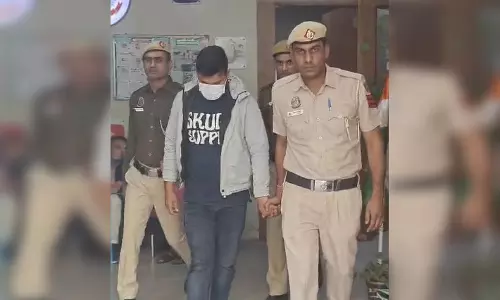 पुलिस ने इंटरस्टेट साइबर फ्रॉड सिंडिकेट का किया भंडाफोड़, 3 गिरफ्तार पुलिस ने इंटरस्टेट साइबर फ्रॉड सिंडिकेट का किया भंडाफोड़, 3 गिरफ्तार