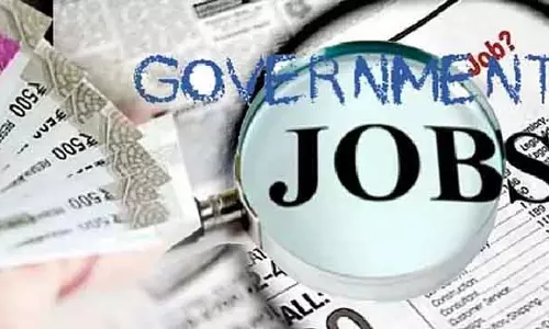 Dharwad : खाली सरकारी पदों को भरने की मांग को लेकर नौकरी के इच्छुक लोगों ने प्रदर्शन किया