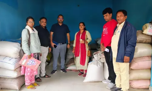 सालर से 55 क्विंटल अवैध धान जब्त सालर से 55 क्विंटल अवैध धान जब्त