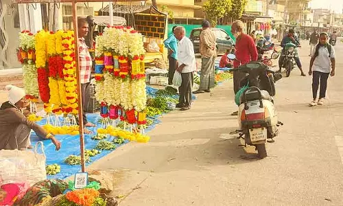 टैरिफ को प्राथमिकता दी जाती है; सुविधा पर कोई ज़ोर नहीं है