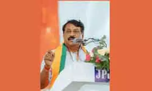 DMK के राज में राज्य विश्वविद्यालय दिवालिया हो गए: Nainar