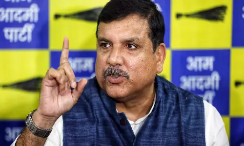 संसद शीतकालीन सत्र: AAP MP संजय सिंह ने उच्च सदन में SIR पर चर्चा की मांग की संसद शीतकालीन सत्र: AAP MP संजय सिंह ने उच्च सदन में SIR पर चर्चा की मांग की