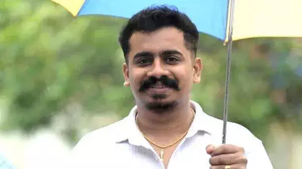 kerala: नवाजित ने किया हिंसक हमला, ड्रग्स पर सवाल उठाने वाले पर पिटाई kerala: नवाजित ने किया हिंसक हमला, ड्रग्स पर सवाल उठाने वाले पर पिटाई
