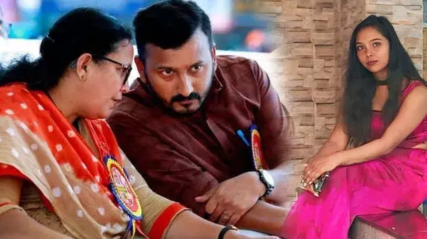 DYFI नेता ने कहा, रेमा की तस्वीर शेयर करना संवेदनशील मामला, MLA की आलोचना की DYFI नेता ने कहा, रेमा की तस्वीर शेयर करना संवेदनशील मामला, MLA की आलोचना की