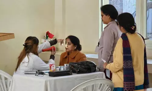 Himachal: 200 से ज़्यादा बच्चों ने आई चेक-अप कैंप में हिस्सा लिया Himachal: 200 से ज़्यादा बच्चों ने आई चेक-अप कैंप में हिस्सा लिया