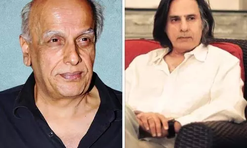 Mahesh Bhatt ने बिहार की शादी में राहुल रॉय के लिप-सिंकिंग का बचाव किया Mahesh Bhatt ने बिहार की शादी में राहुल रॉय के लिप-सिंकिंग का बचाव किया