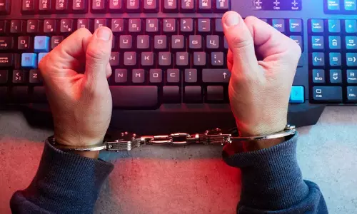 अब CBI करेगी पूरे देश में डिजिटल अरेस्ट मामलों की जांच, सुप्रीम कोर्ट ने दिए निर्देश अब CBI करेगी पूरे देश में डिजिटल अरेस्ट मामलों की जांच, सुप्रीम कोर्ट ने दिए निर्देश