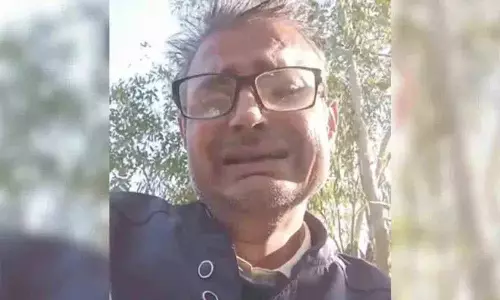 Uttar Pradesh चुनाव अधिकारी का आत्महत्या से पहले का चौंकाने वाला वीडियो Uttar Pradesh चुनाव अधिकारी का आत्महत्या से पहले का चौंकाने वाला वीडियो