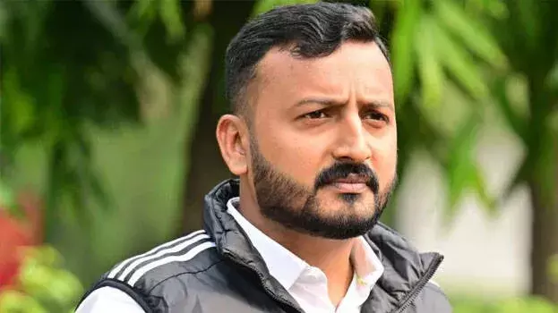 kerala: ममकूटाथिल की खोज में पुलिस ने बढ़ाया दबाव, कई जगहों पर छापेमारी kerala: ममकूटाथिल की खोज में पुलिस ने बढ़ाया दबाव, कई जगहों पर छापेमारी