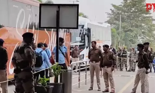 टीम इंडिया रायपुर पहुंच रही Video टीम इंडिया रायपुर पहुंच रही Video
