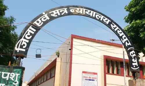 खरोरा डबल मर्डर मामले में कोर्ट का फैसला, कातिल को आजीवन कारावास की सजा पड़ी खरोरा डबल मर्डर मामले में कोर्ट का फैसला, कातिल को आजीवन कारावास की सजा पड़ी