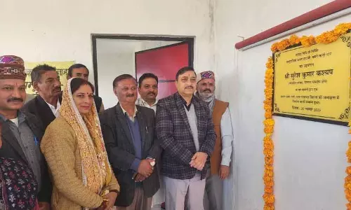 सरकार ने डीज़ल पर VAT तीन गुना कर दिया है, बिजली के दाम बढ़ा दिए हैं: शिमला के MP