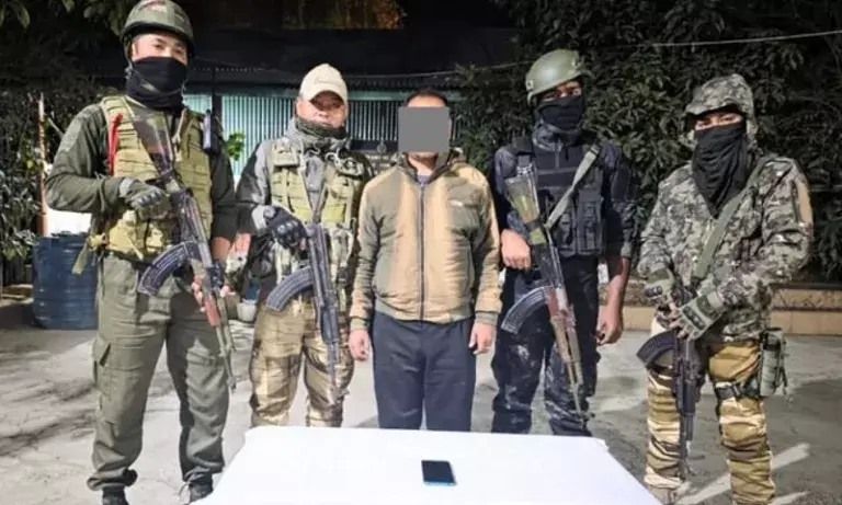 Manipur में सुरक्षा बलों ने जबरन वसूली रैकेट का भंडाफोड़ किया, 5 गिरफ्तार