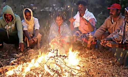Telangana : चक्रवात दितवाह के कारण तेलंगाना में तापमान में भारी गिरावट, ठंड बढ़ी