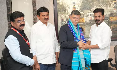 Telangana CM ने अहम प्रोजेक्ट्स के लिए हुडको से कम रेट पर लोन मांगा