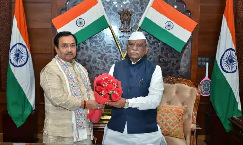 Jaipur: राज्यपाल से नव नियुक्त कुलगुरु प्रो. मदन मोहन झा ने की शिष्टाचार भेंट Jaipur: राज्यपाल से नव नियुक्त कुलगुरु प्रो. मदन मोहन झा ने की शिष्टाचार भेंट