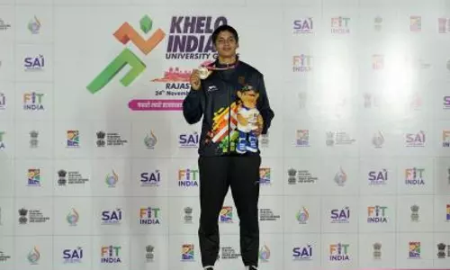 KIUG 2025: तान्या चौधरी ने मीट रिकॉर्ड तोड़कर हैमर थ्रो में गोल्ड जीता KIUG 2025: तान्या चौधरी ने मीट रिकॉर्ड तोड़कर हैमर थ्रो में गोल्ड जीता
