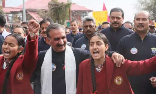 साइकोट्रोपिक ड्रग्स को खत्म करेंगे, हिमाचल के CM ने वॉकथॉन का नेतृत्व किया
