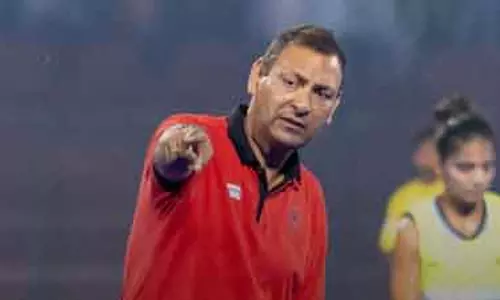 Harendra Singh ने पर्सनल कारणों से भारतीय महिला हॉकी टीम से दिया इस्तीफा Harendra Singh ने पर्सनल कारणों से भारतीय महिला हॉकी टीम से दिया इस्तीफा