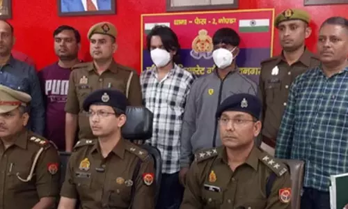 मुठभेड़ में वाहन चोर गिरफ्तार, तीन लग्जरी कारें और अवैध हथियार बरामद मुठभेड़ में वाहन चोर गिरफ्तार, तीन लग्जरी कारें और अवैध हथियार बरामद