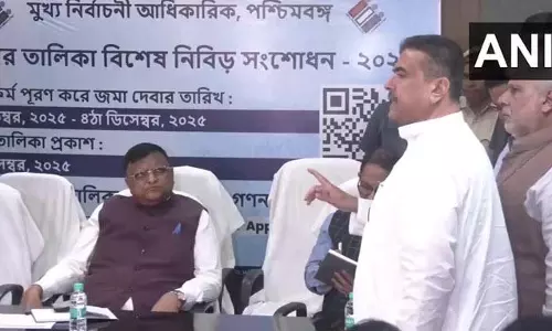 सुवेंदु अधिकारी ने कोलकाता में चुनाव आयोग से SIR समीक्षा बैठक की