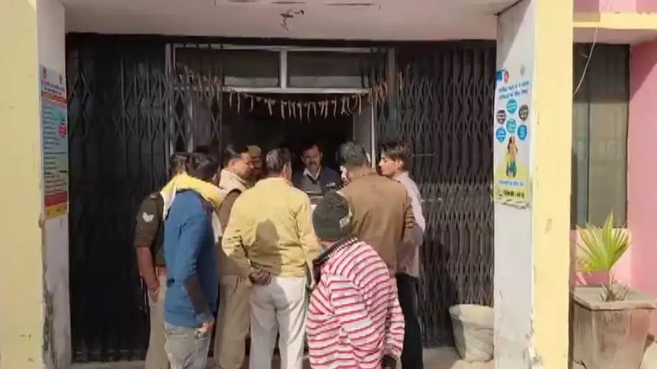 घर में शादी, नए कपड़े खरीदने निकले दो युवकों की सड़क हादसे में मौत घर में शादी, नए कपड़े खरीदने निकले दो युवकों की सड़क हादसे में मौत