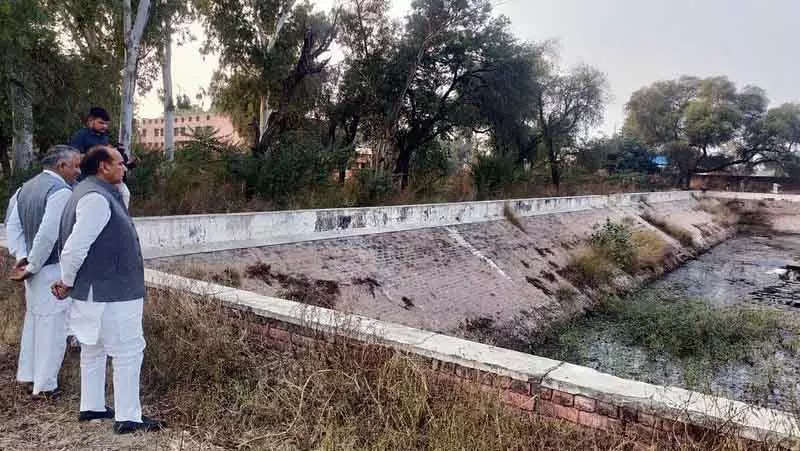 Adampur के लोग बुनियादी सुविधाओं के अभाव में परेशान हैं: MLA Adampur के लोग बुनियादी सुविधाओं के अभाव में परेशान हैं: MLA