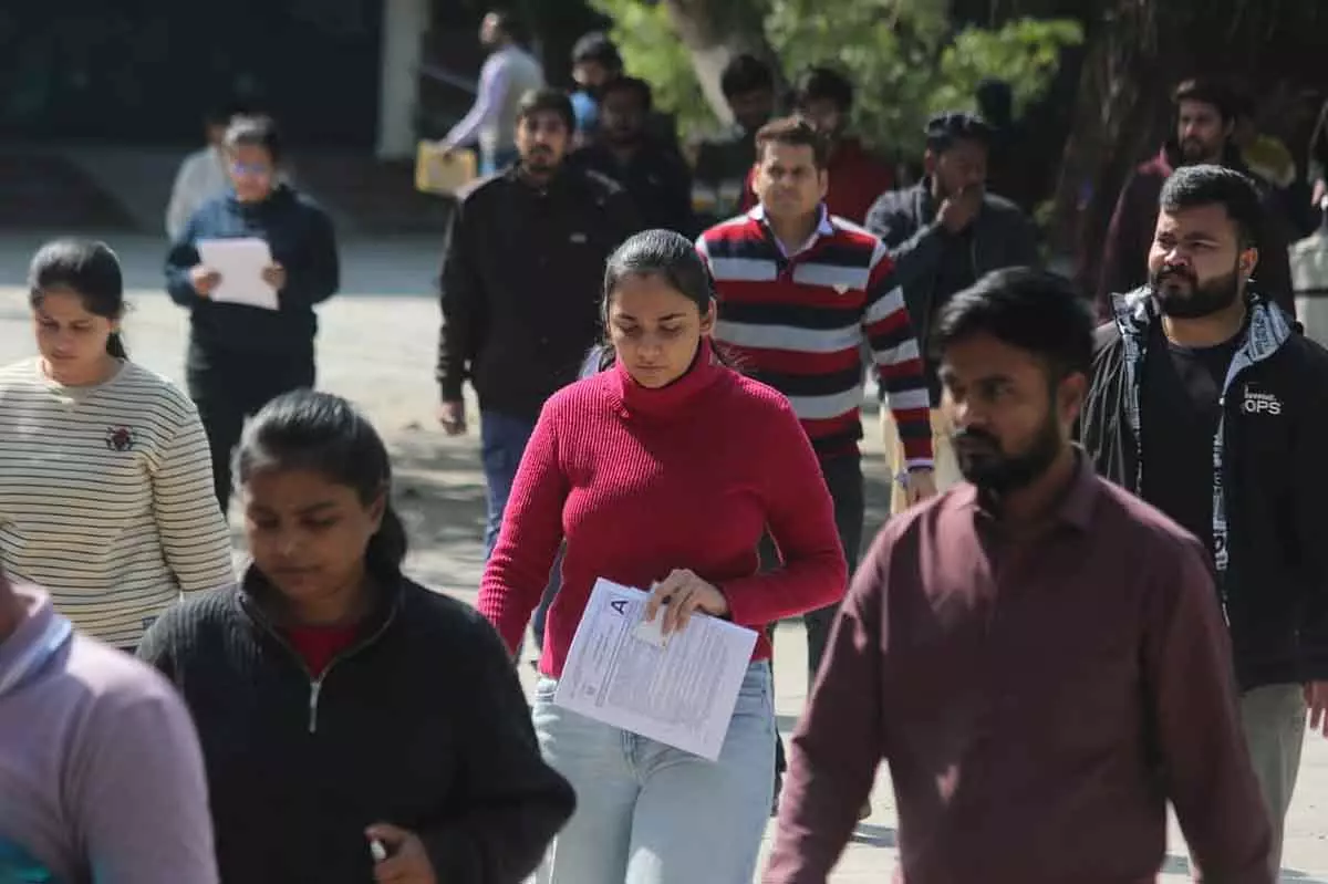 Indore : पहली बार UPSC परीक्षा के दौरान चेहरे से पहचान Indore : पहली बार UPSC परीक्षा के दौरान चेहरे से पहचान