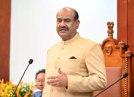 लोकसभा स्पीकर ओम बिरला को उम्मीद, सत्र को प्रोडक्टिव बनाने में सार्थक योगदान देंगे सांसद लोकसभा स्पीकर ओम बिरला को उम्मीद, सत्र को प्रोडक्टिव बनाने में सार्थक योगदान देंगे सांसद