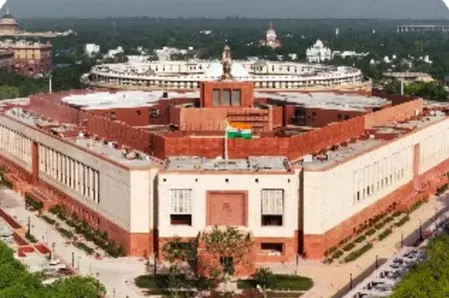 संसद के शीतकालीन सत्र में विपक्ष फिर एसआईआर पर चर्चा की मांग पर अड़ा संसद के शीतकालीन सत्र में विपक्ष फिर एसआईआर पर चर्चा की मांग पर अड़ा