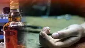 Jalandhar: मौत बेच रहे तस्कर जहरीली शराब से फिर गई एक जान Jalandhar: मौत बेच रहे तस्कर जहरीली शराब से फिर गई एक जान