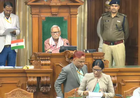 बिहार विधानसभा में नवनिर्वाचित विधायकों को दिलाई गई शपथ बिहार विधानसभा में नवनिर्वाचित विधायकों को दिलाई गई शपथ