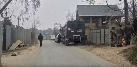 दिल्ली ब्लास्ट मामले में बड़ी कार्रवाई, एनआईए ने जम्मू-कश्मीर में 10 ठिकानों पर की छापेमारी दिल्ली ब्लास्ट मामले में बड़ी कार्रवाई, एनआईए ने जम्मू-कश्मीर में 10 ठिकानों पर की छापेमारी