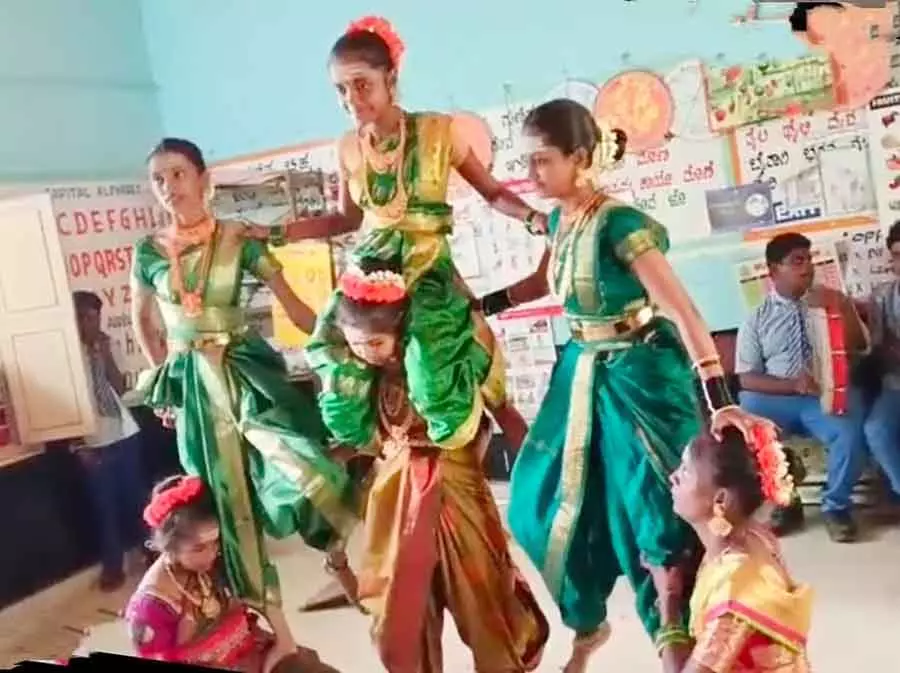 Chintamani : प्रतिभा फाउंटेन का उद्घाटन Chintamani : प्रतिभा फाउंटेन का उद्घाटन