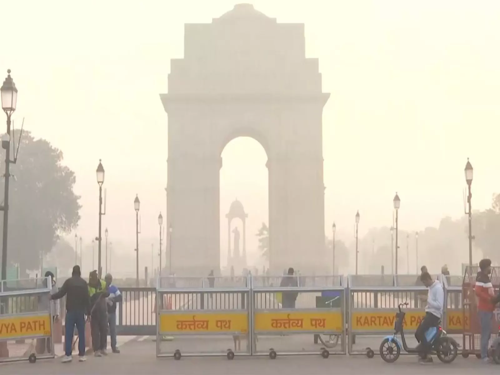 दिल्ली का AQI खराब बना हुआ है, नेहरू नगर में उच्चतम स्तर, NSIT द्वारका में सबसे कम दिल्ली का AQI खराब बना हुआ है, नेहरू नगर में उच्चतम स्तर, NSIT द्वारका में सबसे कम