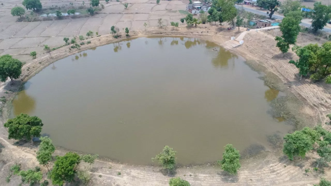 अमृत सरोवर : जल संरक्षण का नया अध्याय, ग्रामीण विकास का उज्ज्वल भविष्य अमृत सरोवर : जल संरक्षण का नया अध्याय, ग्रामीण विकास का उज्ज्वल भविष्य