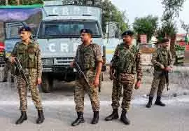 जम्मू-कश्मीर के Pulwama में CRPF के दो जवान झुलस गए जम्मू-कश्मीर के Pulwama में CRPF के दो जवान झुलस गए