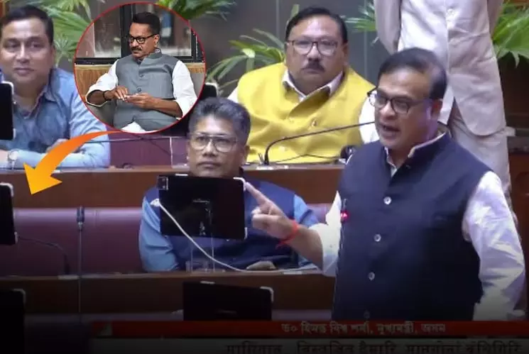 Assam : ज़ुबीन केस के असेंबली में पहुंचने के बाद अशोक सिंघल गायब हो गए Assam : ज़ुबीन केस के असेंबली में पहुंचने के बाद अशोक सिंघल गायब हो गए