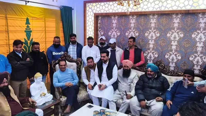 गढ़ी ने AAP नेता राजू पर हमले की निंदा की, अपराधियों के खिलाफ सख्त कार्रवाई का वादा किया गढ़ी ने AAP नेता राजू पर हमले की निंदा की, अपराधियों के खिलाफ सख्त कार्रवाई का वादा किया