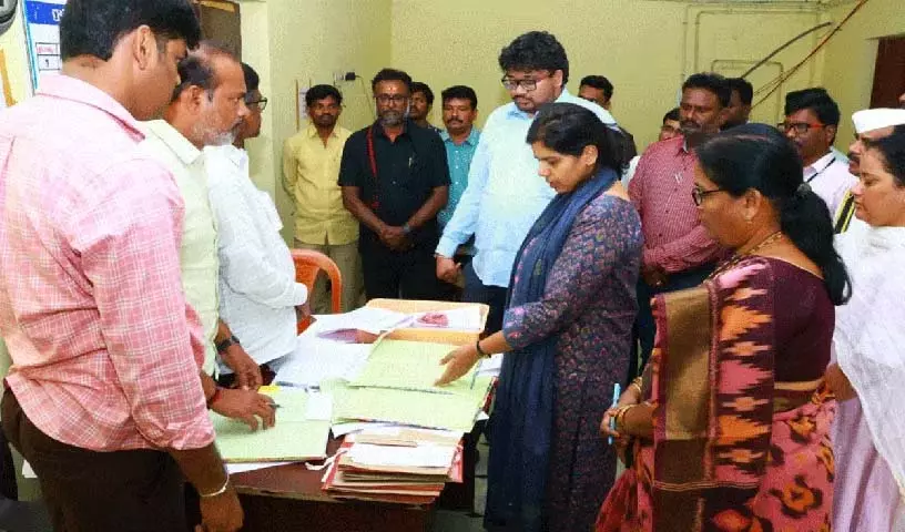 Nomination Filing में जाति वेरिफिकेशन के बजाय गजटेड घोषणा ठीक है Nomination Filing में जाति वेरिफिकेशन के बजाय गजटेड घोषणा ठीक है