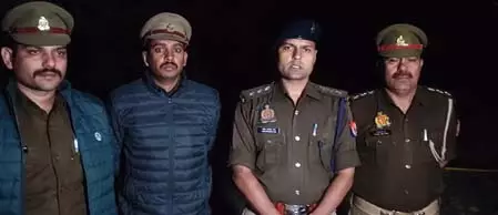 पुलिस से मुठभेड़ में बदमाश घायल, गिरफ्तार पुलिस से मुठभेड़ में बदमाश घायल, गिरफ्तार