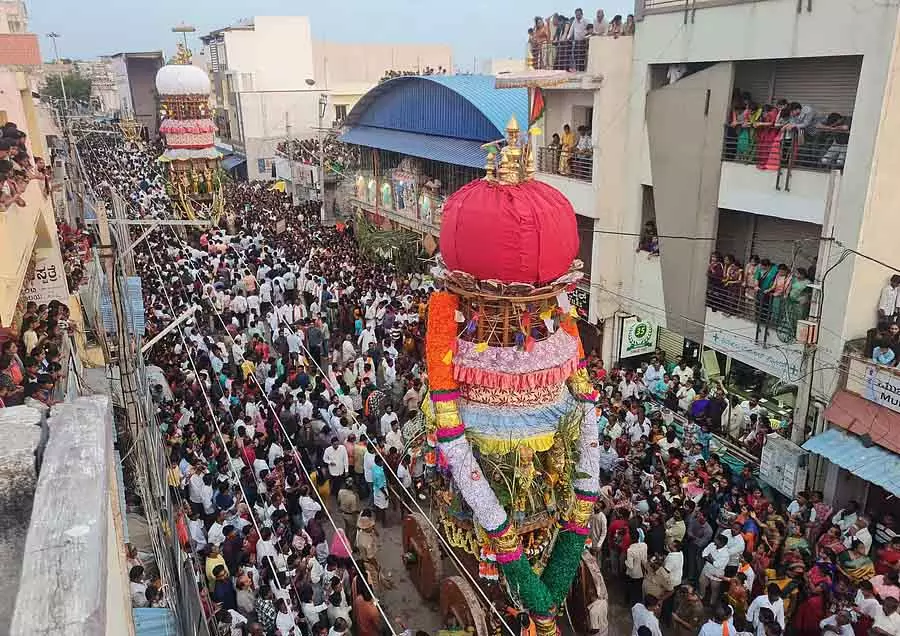 Pura : पीट बसवेश्वर, नीलम्मा रथ महोत्सव की महिमा Pura : पीट बसवेश्वर, नीलम्मा रथ महोत्सव की महिमा